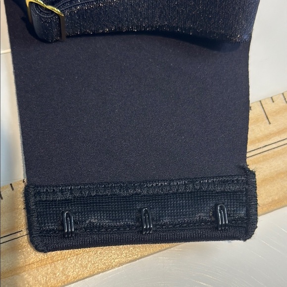 Knix Black Wireless Bralette with Adjustable Straps Size Knix 5 - Picture 4 of 5